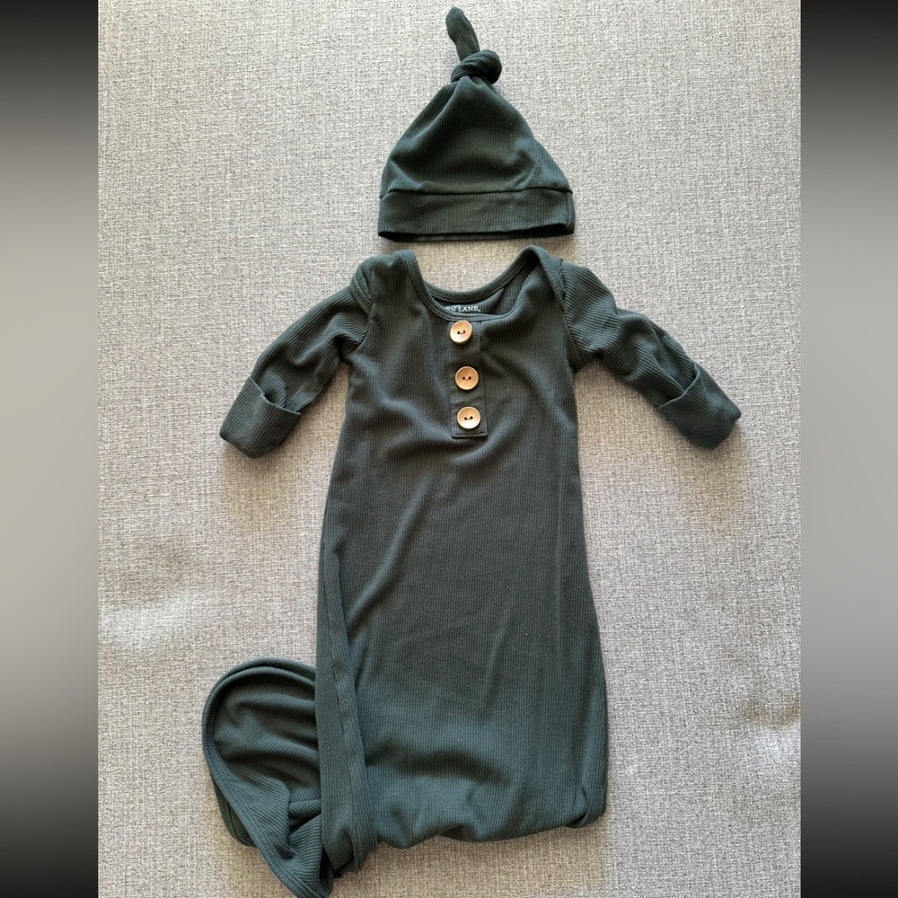 Caden Lane Forest Green Ribbed Bamboo Baby Knot Gown and Hat Set